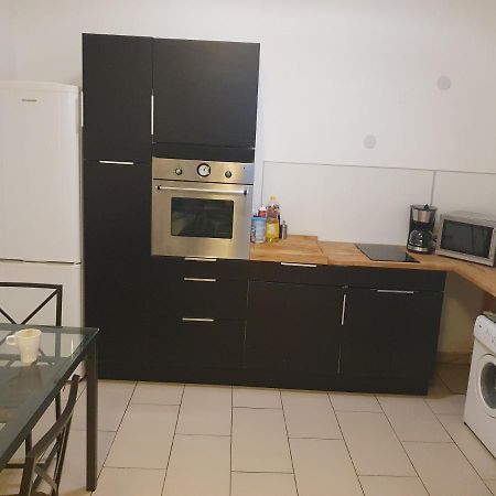 Spacious Apartment Near The Center Вена Экстерьер фото