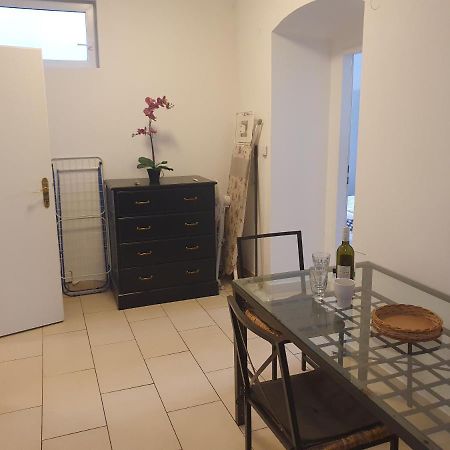 Spacious Apartment Near The Center Вена Экстерьер фото